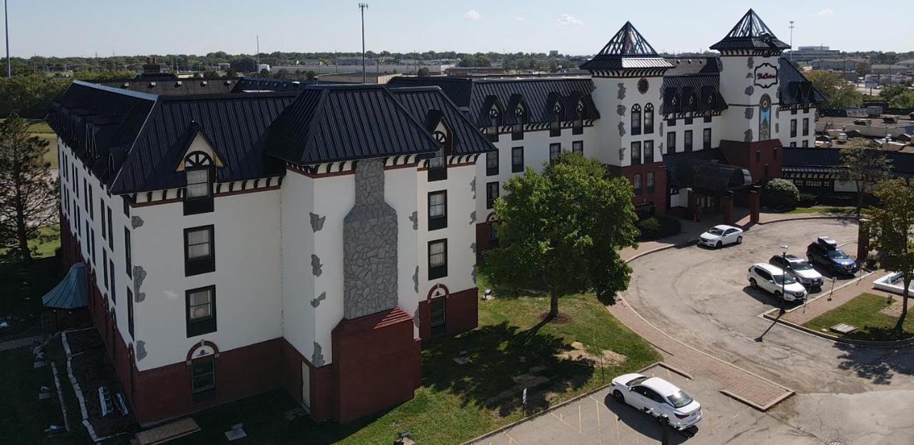The Chateau Bloomington Hotel And Conference Center Екстериор снимка
