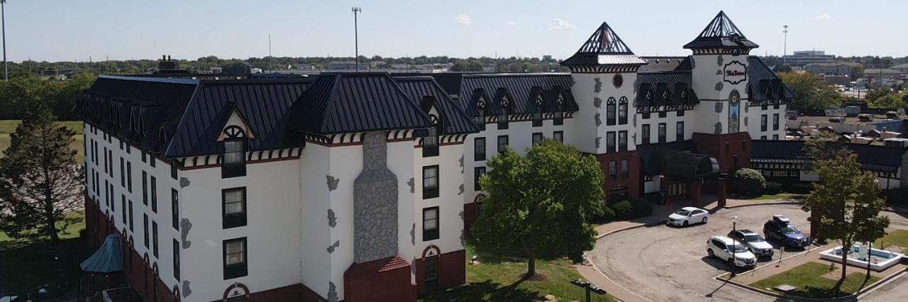 The Chateau Bloomington Hotel And Conference Center Екстериор снимка