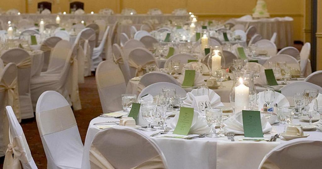The Chateau Bloomington Hotel And Conference Center Екстериор снимка